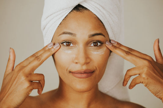 Soin contour des yeux aux peptides anti-cernes, anti-poches et anti-rides – Satinoria
Clique Enregistrer